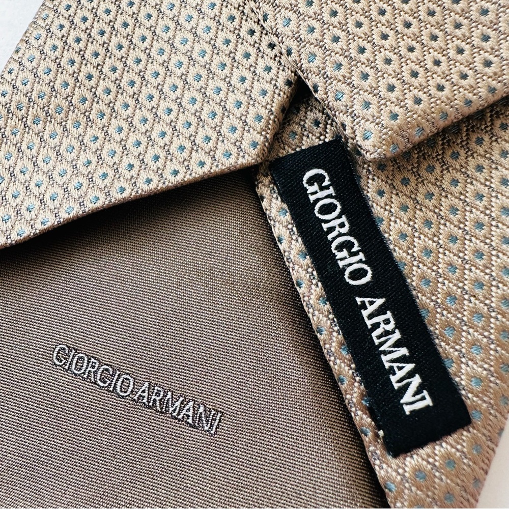 Giorgio Armani Silk Tie Geometric Jacquard Pattern. - Picture 3 of 4